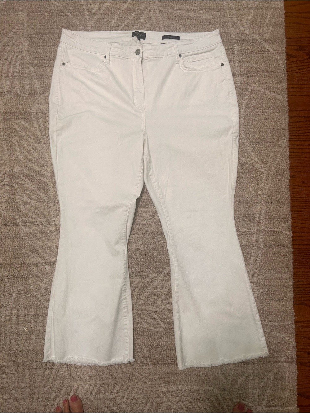NYDJ White Ankle Crop Jeans